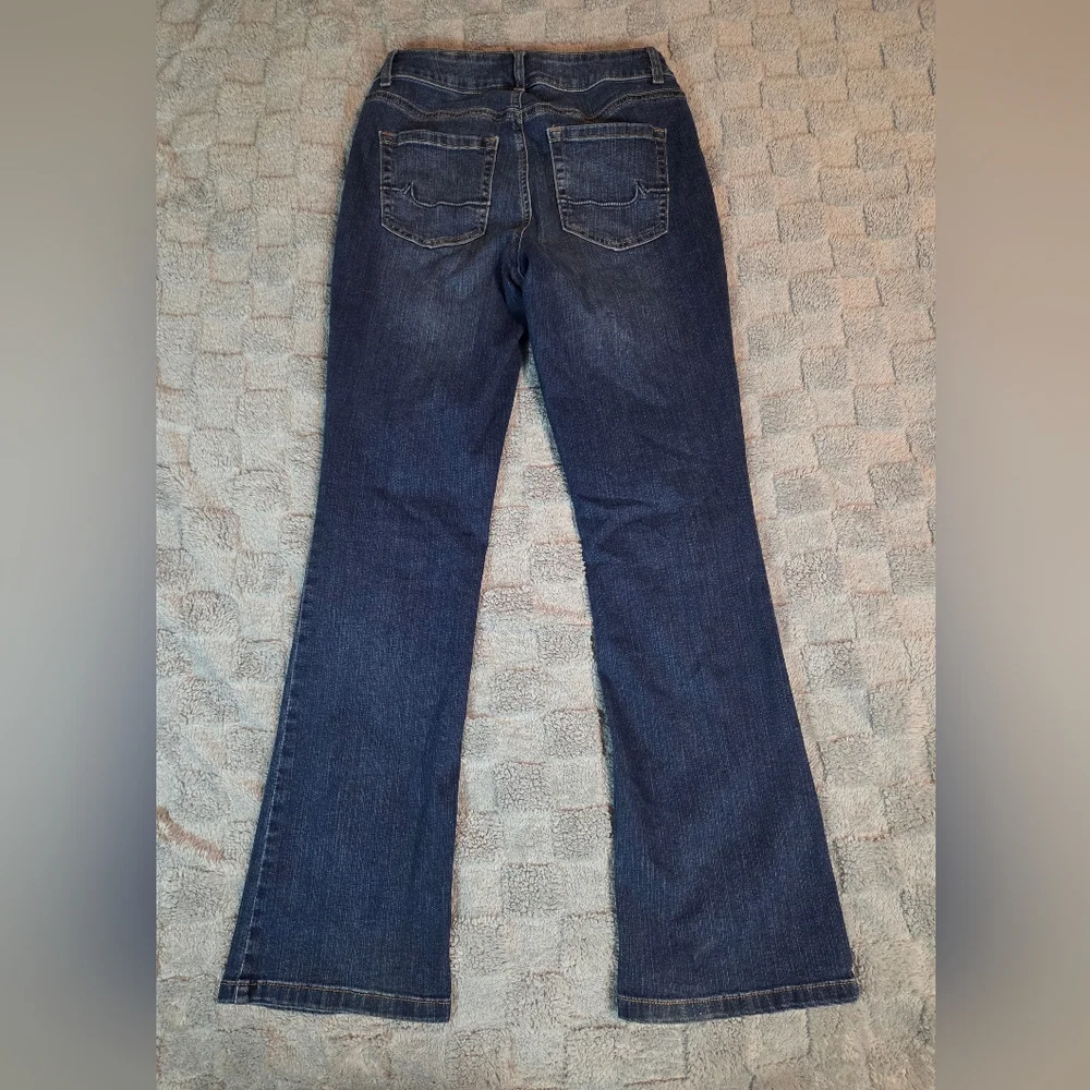 M Jeans By Maurices Women's Curvy High Rise Curvy Boot Blue Jeans Size 8 - Picture 2 of 12